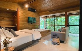 Cabana equipada em meio à natureza em Pomerode